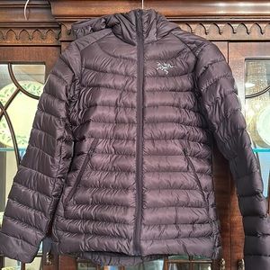 Arc’teryx lightweight puffer coat size XS